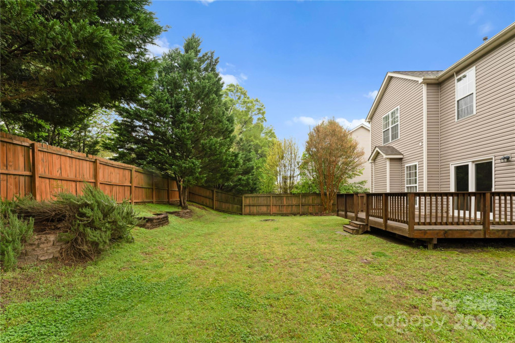 907 Laurel Meadow Dr Fort Mill, SC 29708