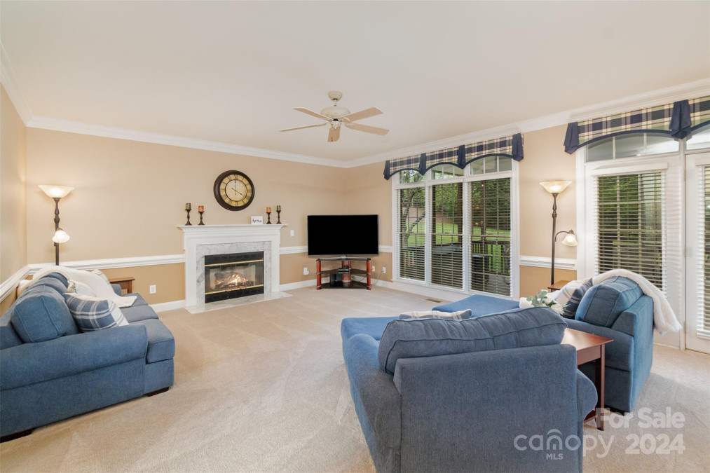 8903 Brackenhouse Ln Waxhaw, NC 28173