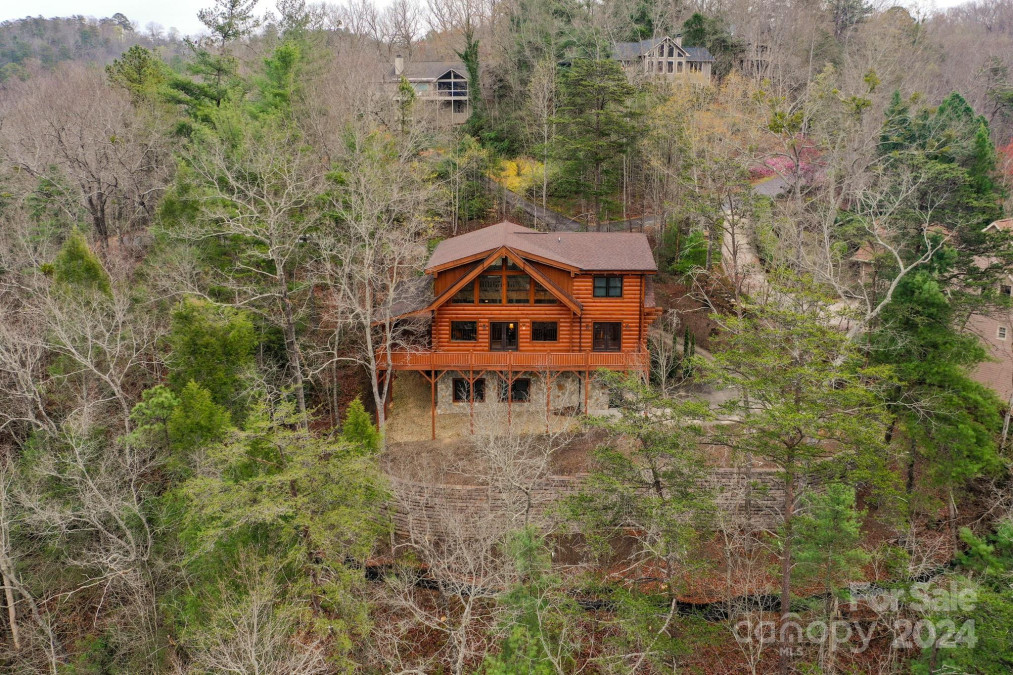 317 Waterside Dr Lake Lure, NC 28746