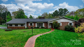 630 5th Ave Hickory, NC 28601
