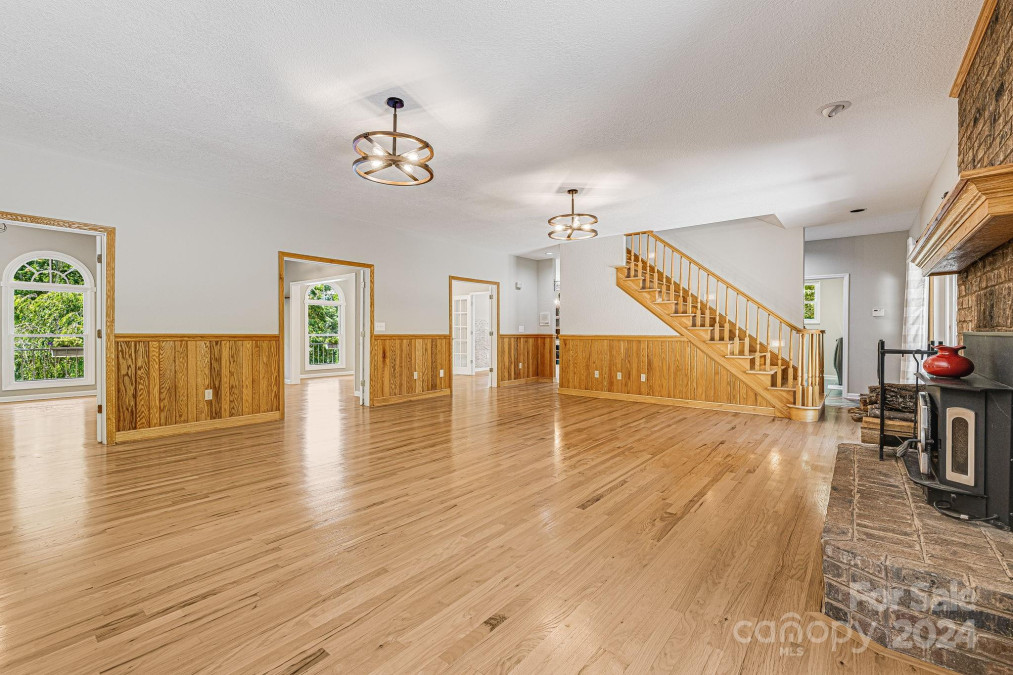 117 Blackberry Ln Fairview, NC 28730