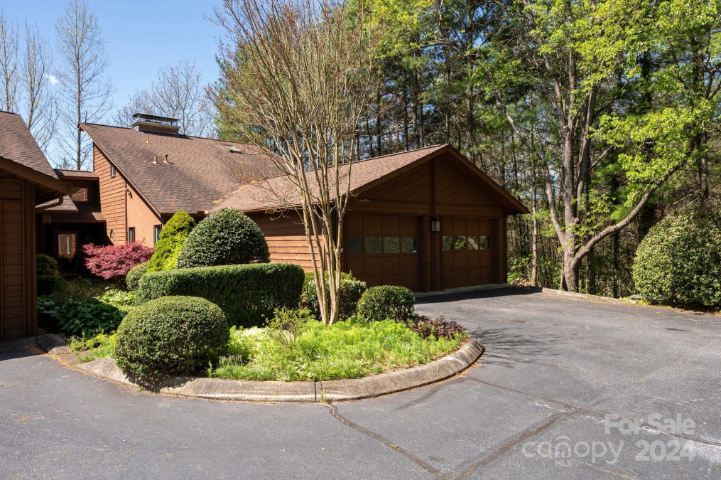 205 Woodfield Dr Asheville, NC 28803