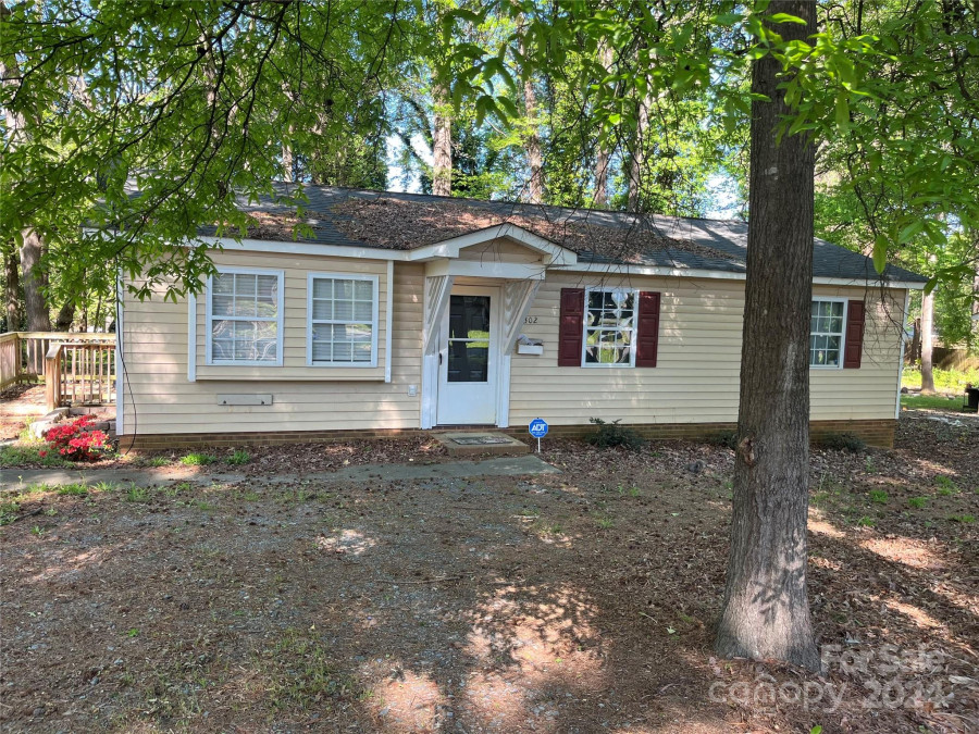 302 West St Monroe, NC 28112