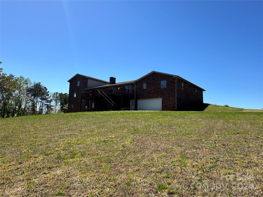 223 Bolick Ln Taylorsville, NC 28681