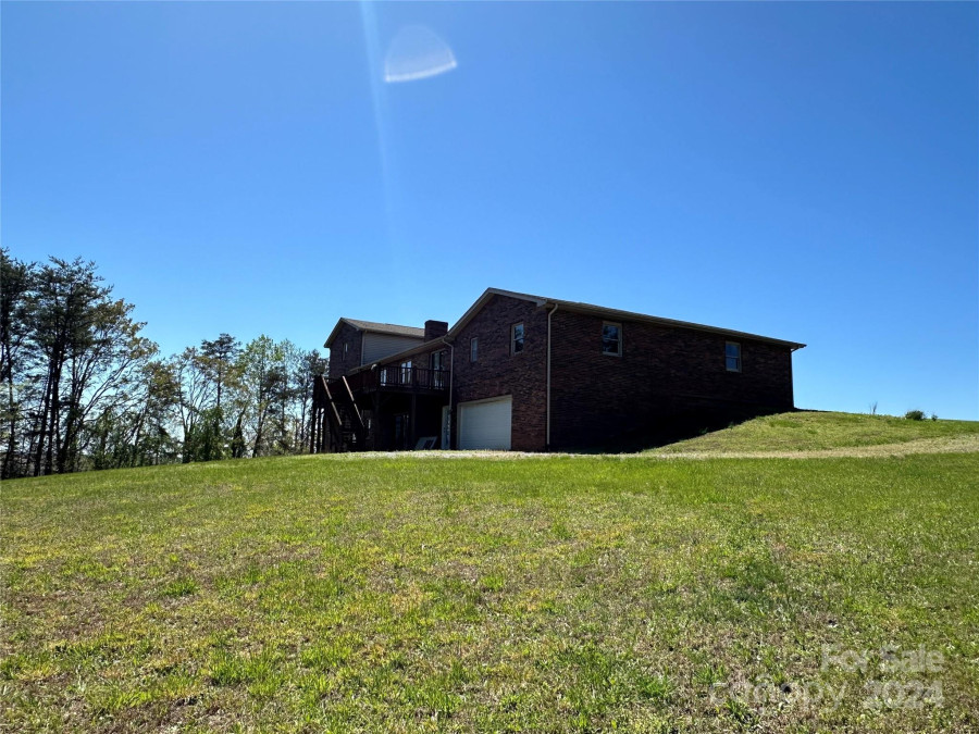 223 Bolick Ln Taylorsville, NC 28681