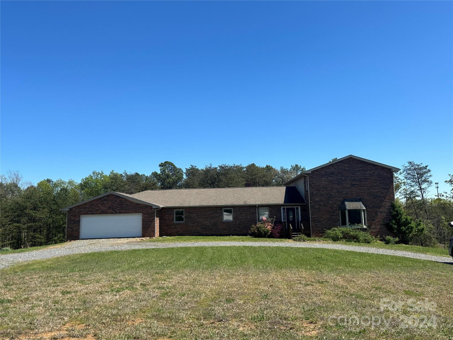 223 Bolick Ln Taylorsville, NC 28681