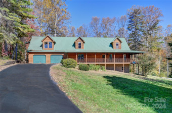 80 Oak Meadow Ln Hendersonville, NC 28792