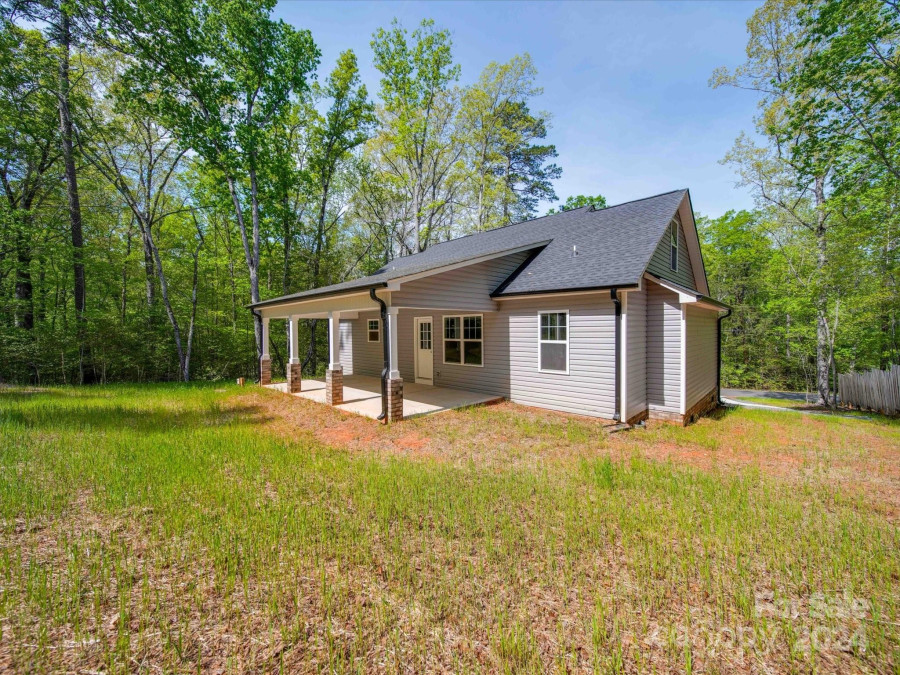 292 Manchester Rd Mount Gilead, NC 27306