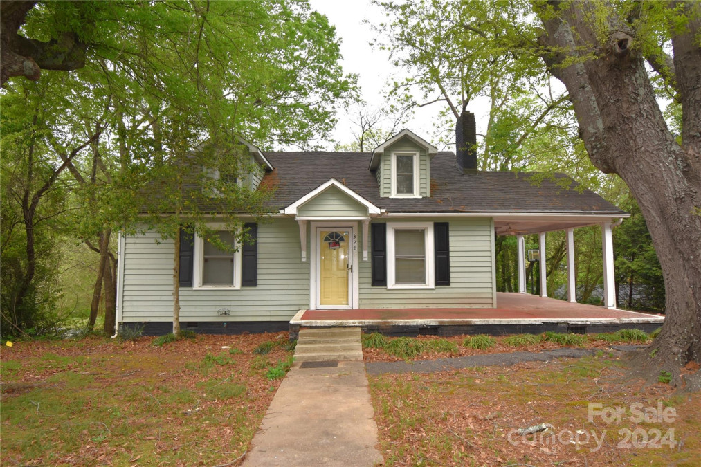 328 11th St Hickory, NC 28602