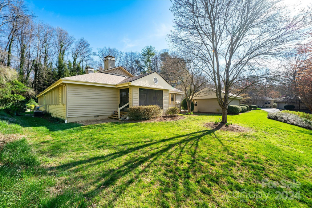 3801 Trinity Ct Asheville, NC 28805