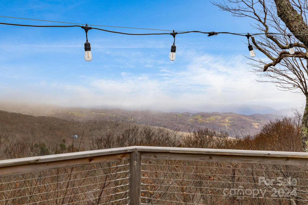 114 Spruce Hollow Rd Beech Mountain, NC 28604