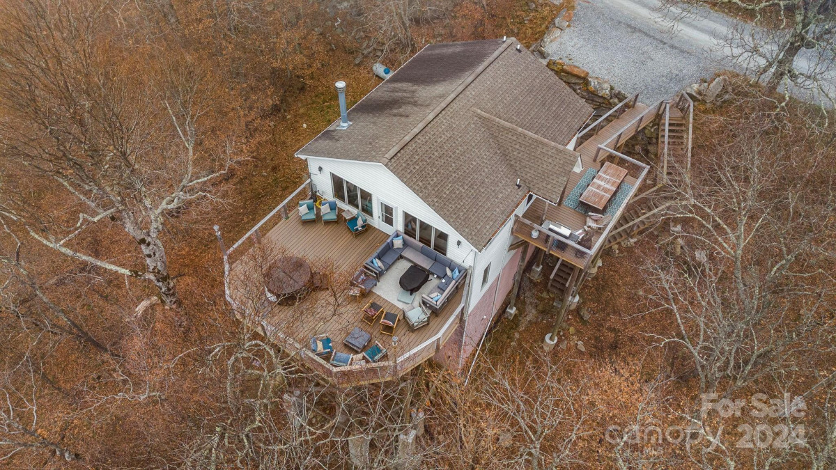 114 Spruce Hollow Rd Beech Mountain, NC 28604