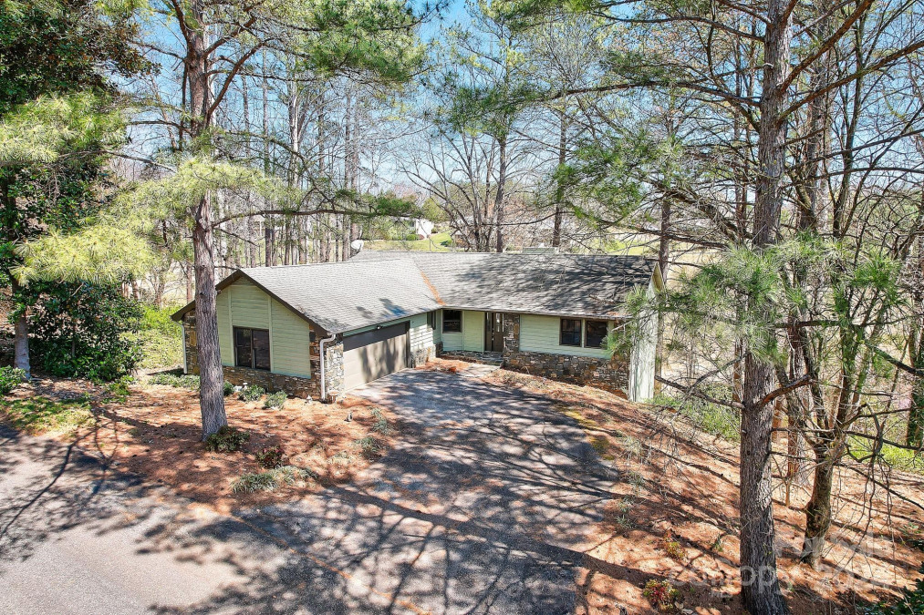 225 Sheepnose Dr Lake Lure, NC 28746