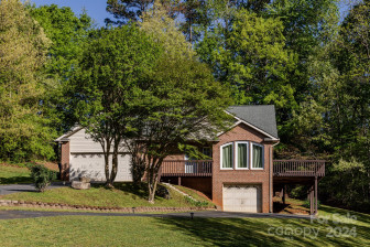 86 Sharon Valley Dr Hickory, NC 28601