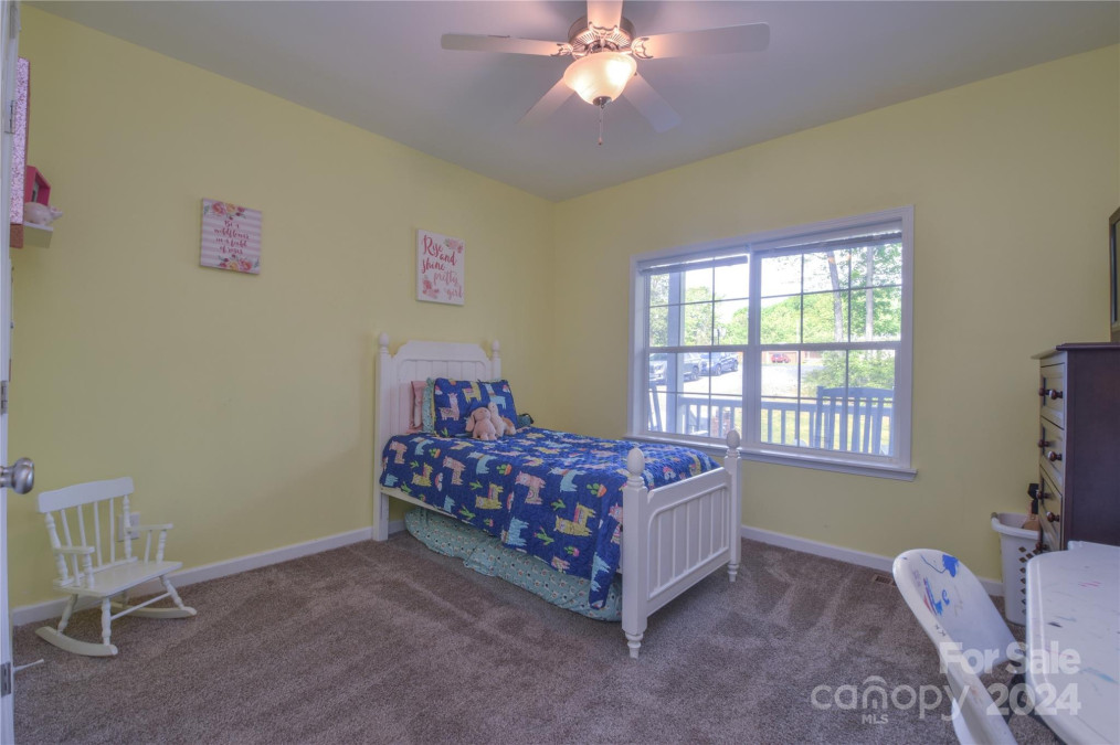 1592 Barefoot Ave Catawba, NC 28609