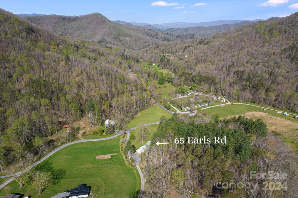 65 Earls Rd Bryson City, NC 28713