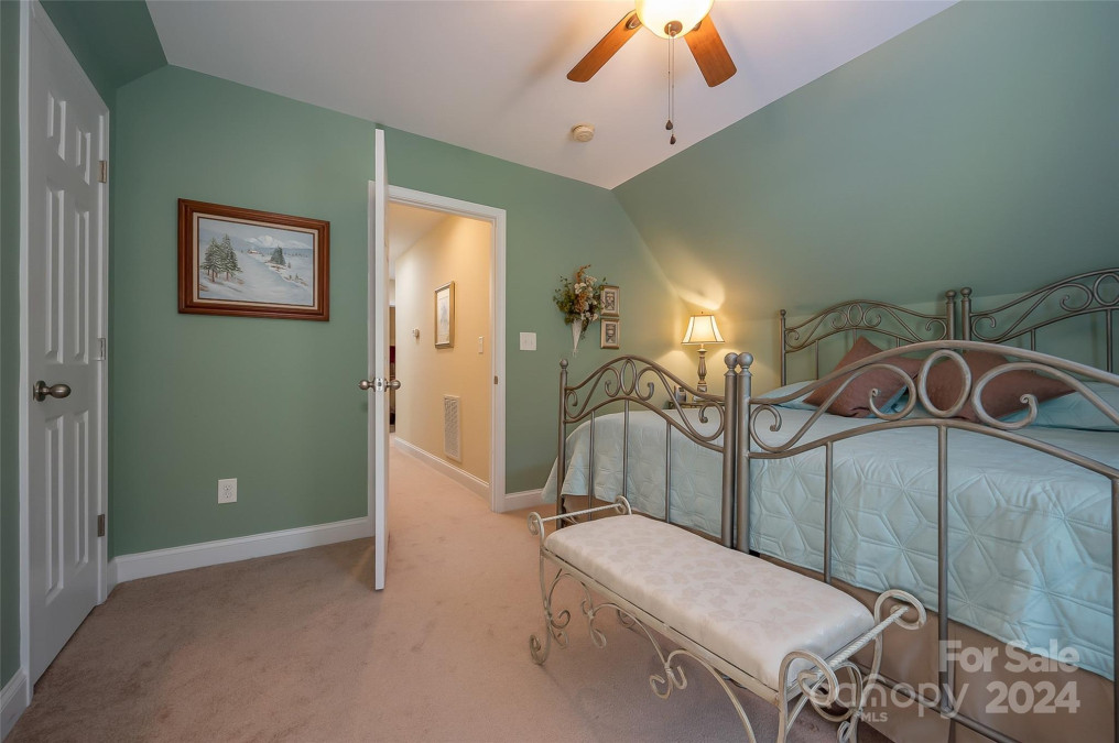 196 Rocky Mount Dr Lake Lure, NC 28746