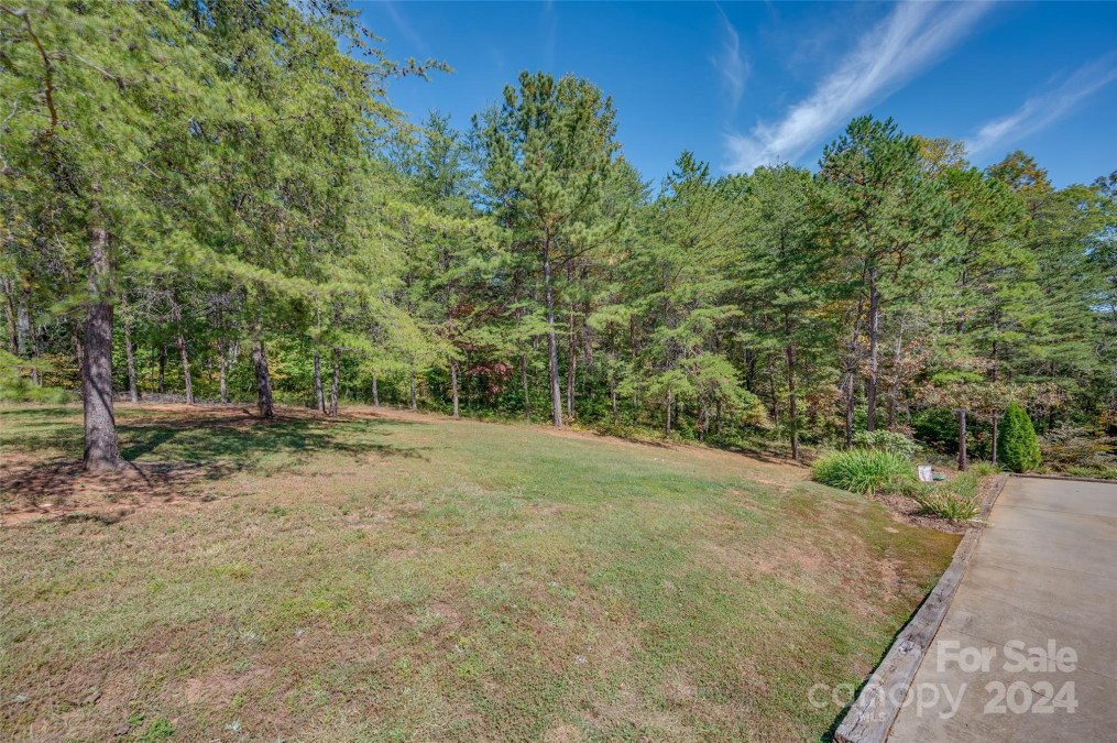 196 Rocky Mount Dr Lake Lure, NC 28746