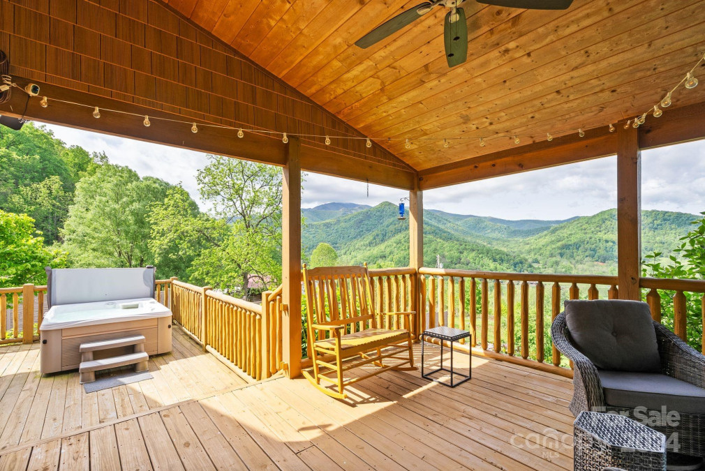 76 Sugarbush Ln Canton, NC 28716