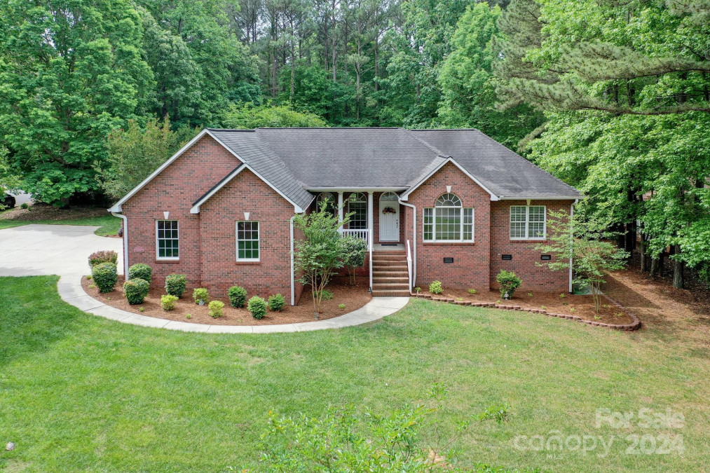 121 Sierra Woods Dr Troutman, NC 28166