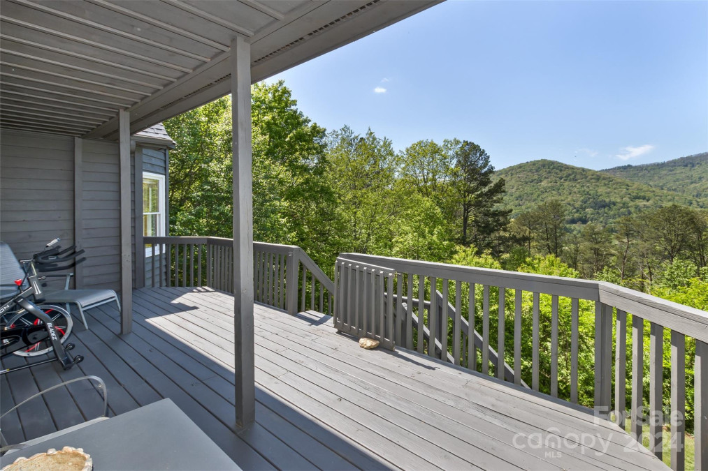 125 Reed Rd Asheville, NC 28805