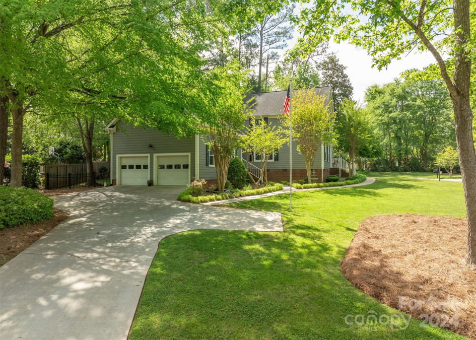 1742 Cavendale Dr Rock Hill, SC 29732