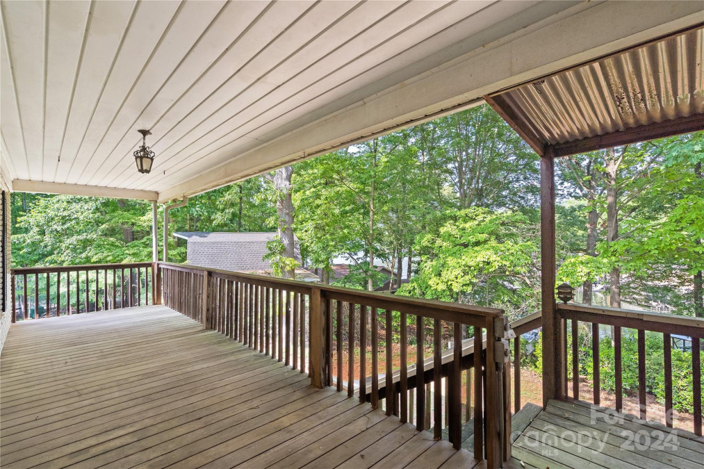 322 Lakeview Shores Loop Mooresville, NC 28117