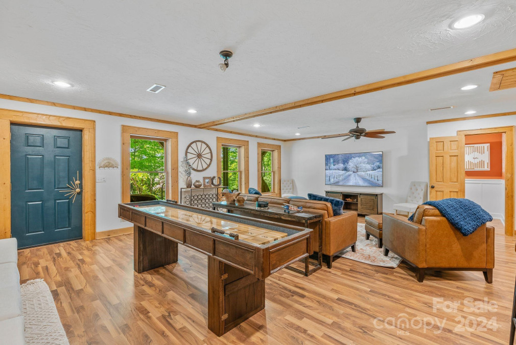 210 Chisel Rock Way Weaverville, NC 28787