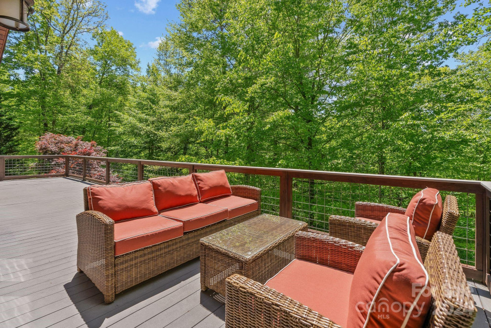 210 Chisel Rock Way Weaverville, NC 28787