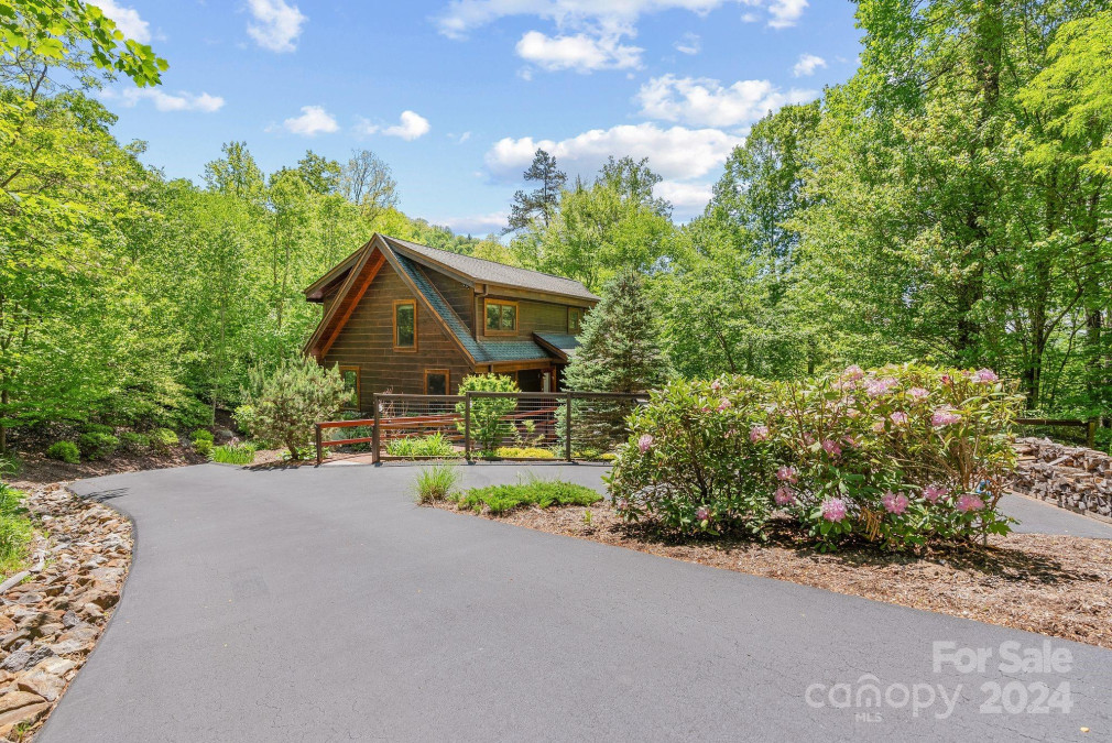 210 Chisel Rock Way Weaverville, NC 28787