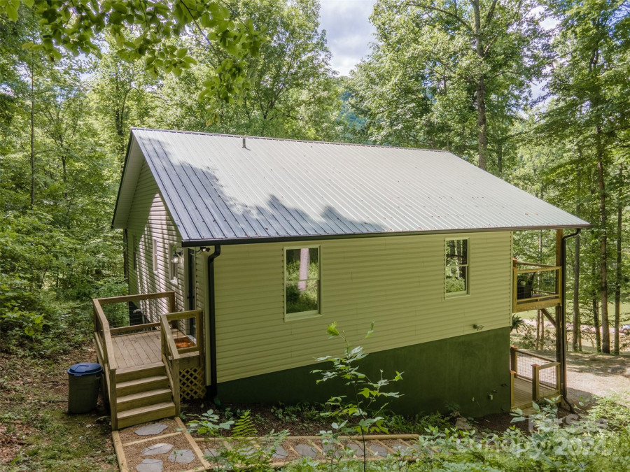 544 Stewart Rd Otto, NC 28763