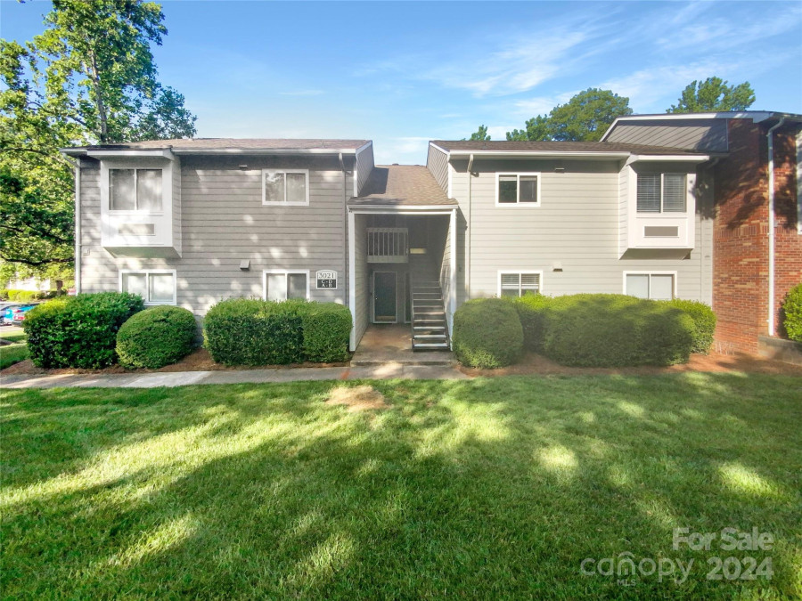 3021 Heathstead Pl Charlotte, NC 28210