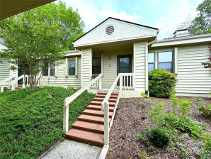 3002 Saint Augustine Pl Asheville, NC 28805