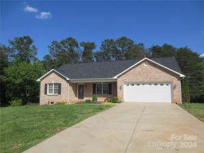 5090 Mill Pond Dr Conover, NC 28613