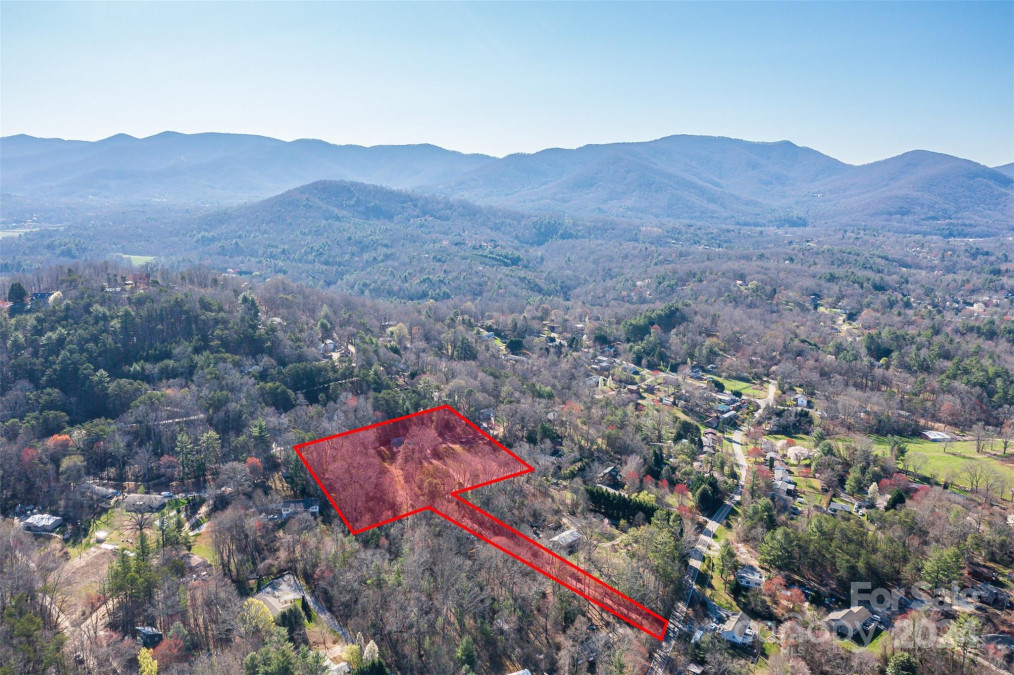 30 Guthrie Ln Asheville, NC 28805