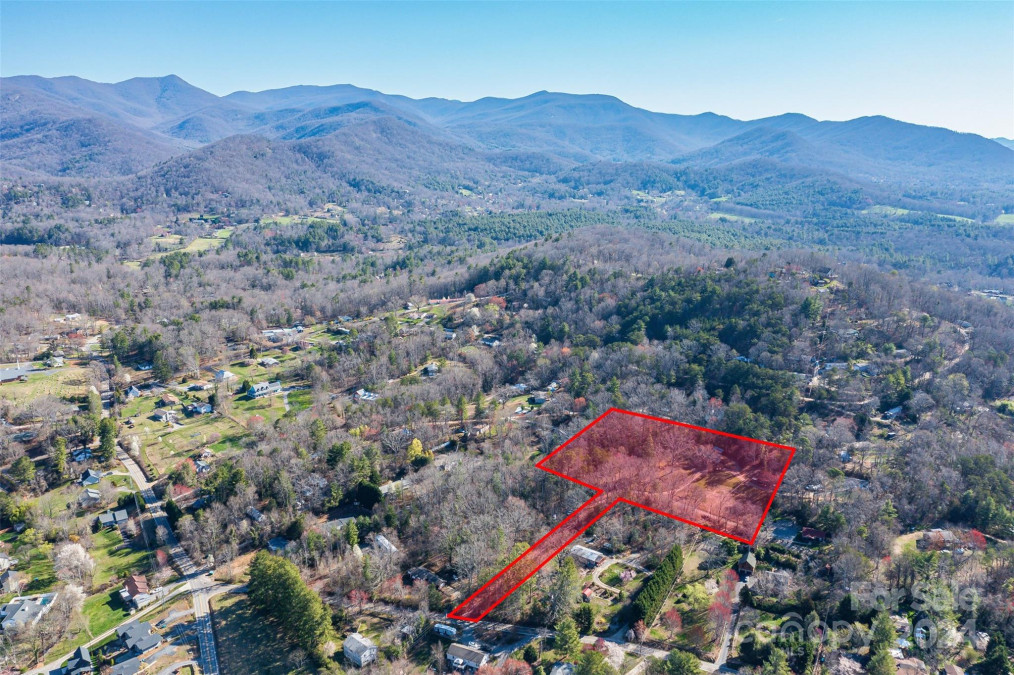 30 Guthrie Ln Asheville, NC 28805