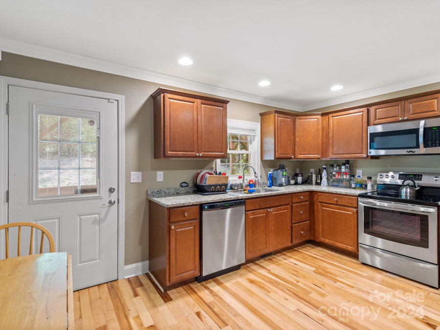 41 Walnut Ln Asheville, NC 28804