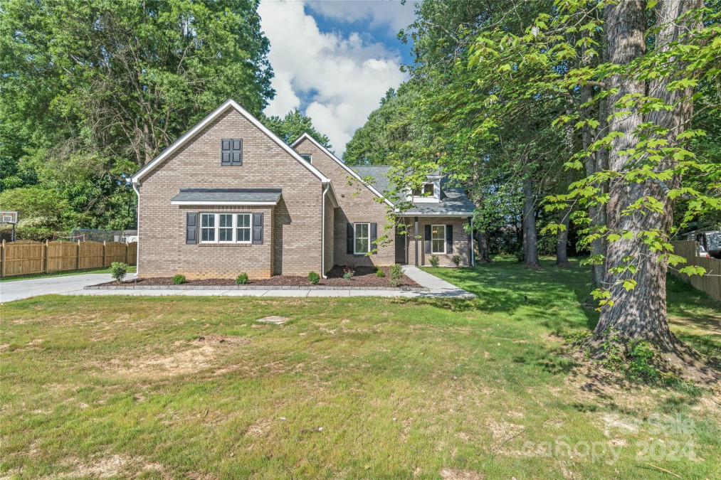 132 Keowee Cir Indian Trail, NC 28079