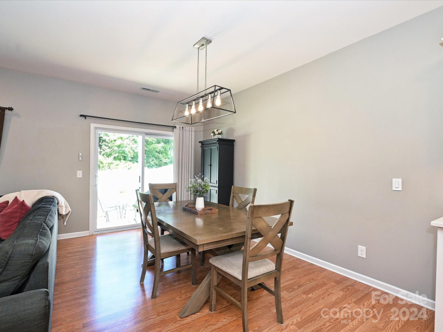 13208 Hunting Birds Ln Charlotte, NC 28278