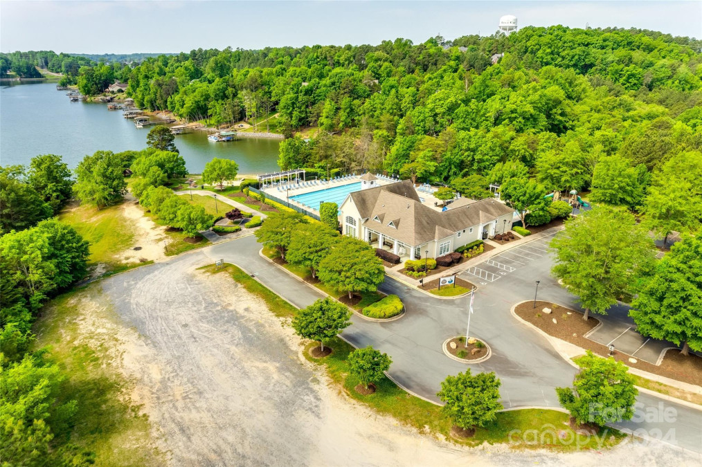 127 Inlet Point Dr Fort Mill, SC 29708