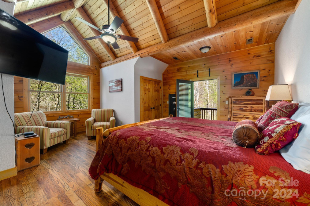 3545 Black Camp Gap Rd Maggie Valley, NC 28751