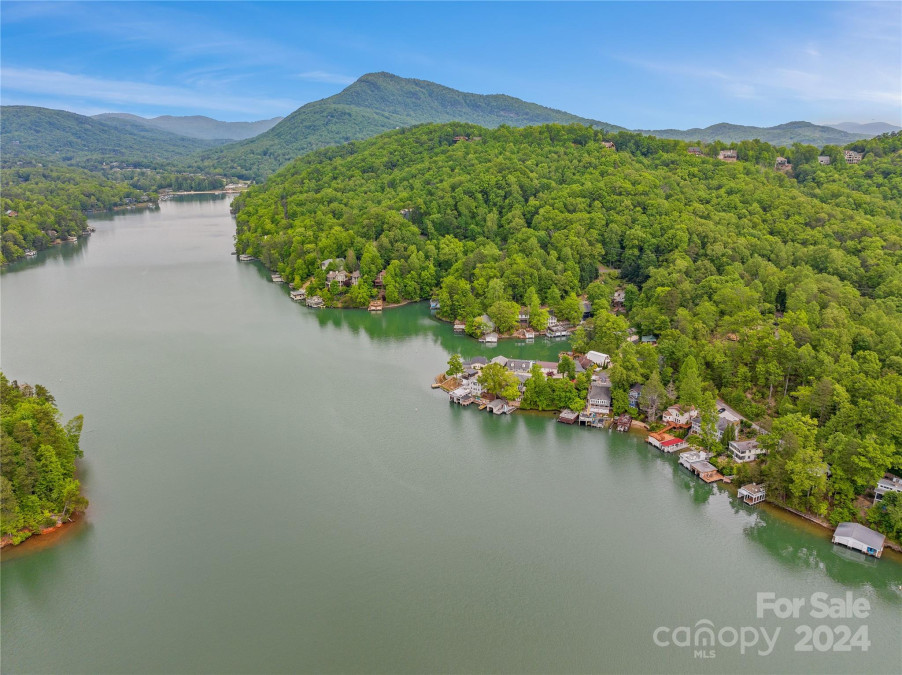 102 Havnaers Point Lake Lure, NC 28746