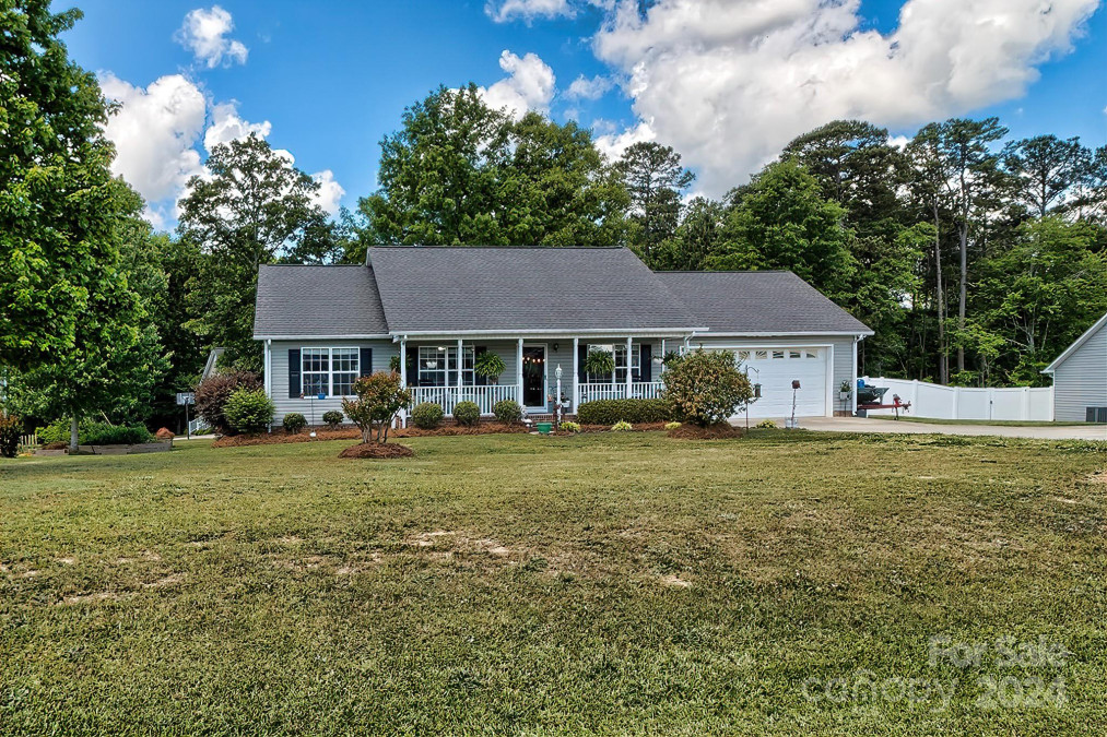 3248 Silver Fox Cir Lancaster, SC 29720