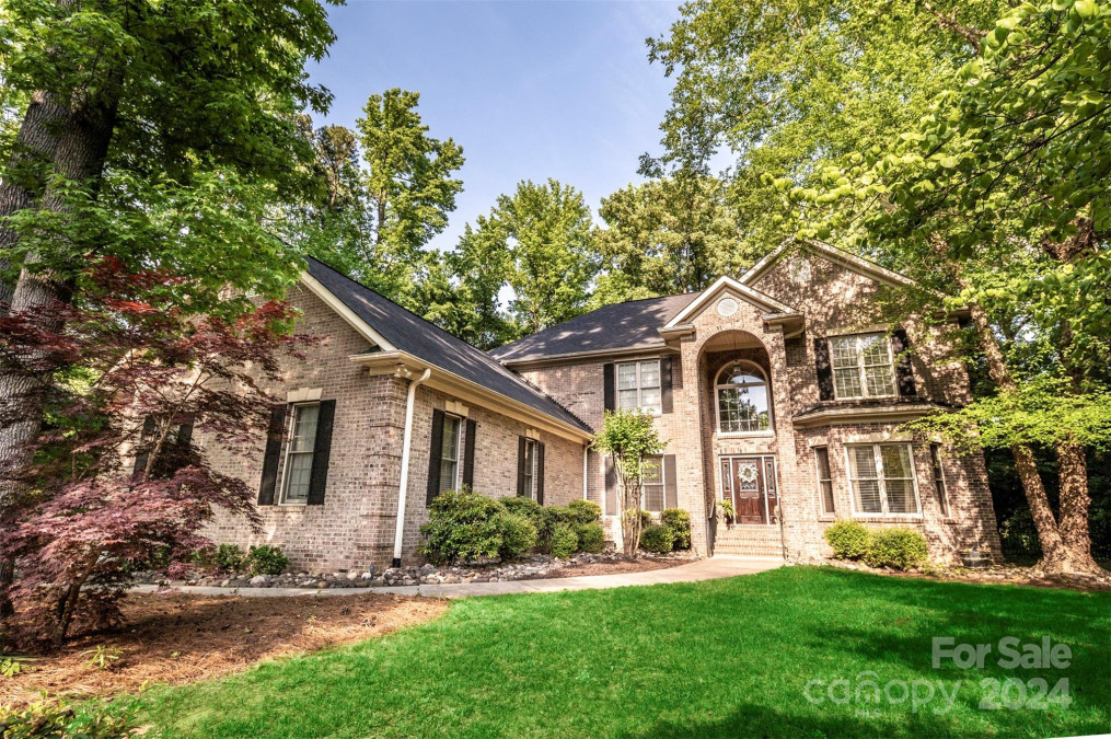 203 Kelly Ct Fort Mill, SC 29715