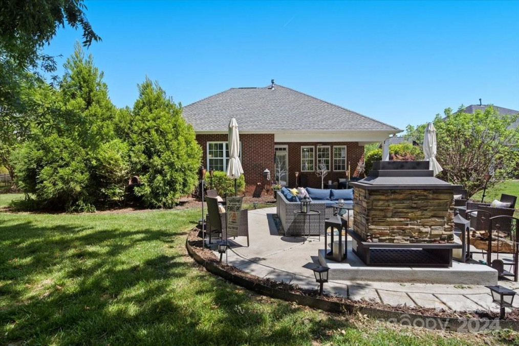 2702 Occaneechi Ct Waxhaw, NC 28173