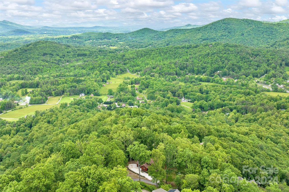 501 Sugar Maple Ln Asheville, NC 28805