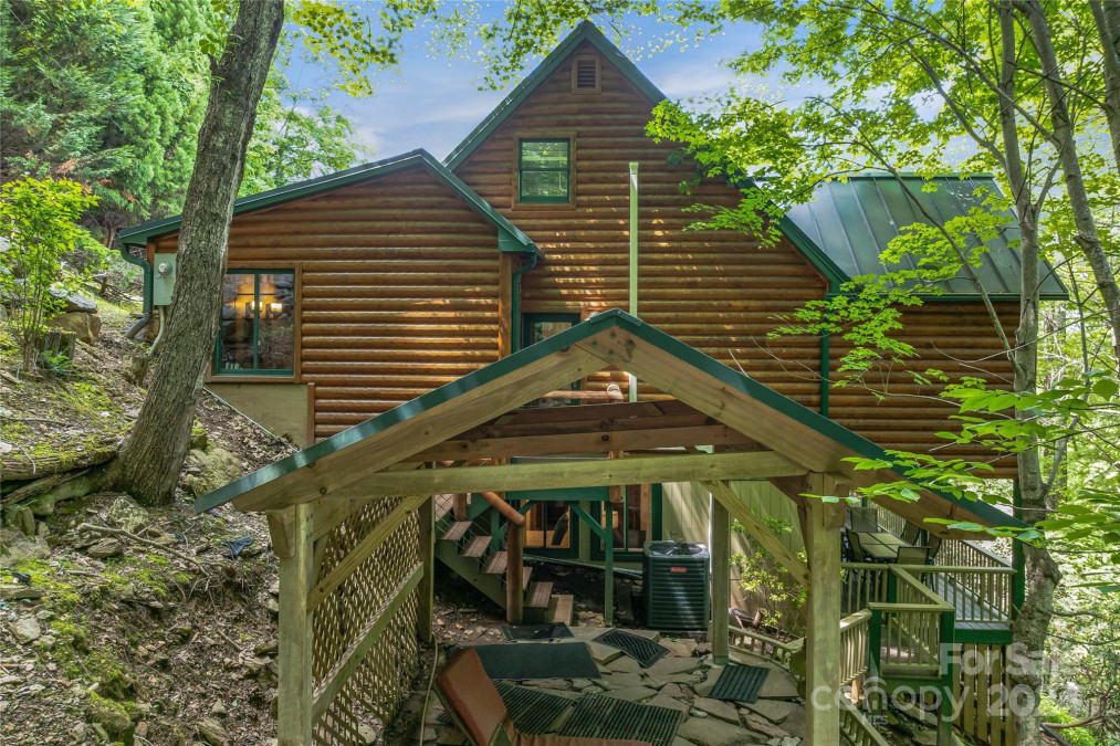 18 Hummingbird Hill Black Mountain, NC 28711