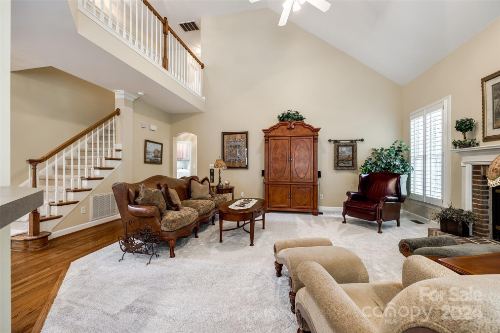 908 Thorn Ridge Ln Lake Wylie, SC 29710