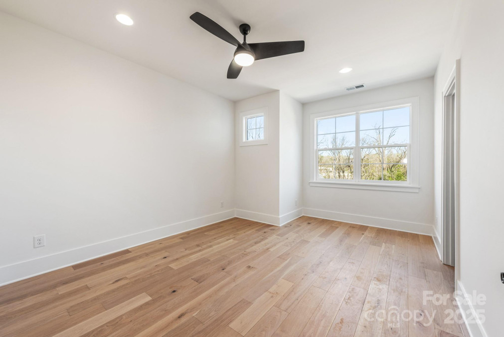 3945 Plainview Rd Charlotte, NC 28208
