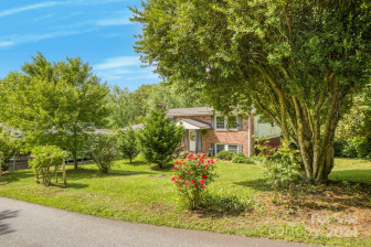 30 Willow Dr Brevard, NC 28712
